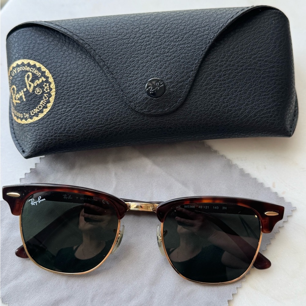 Ray-Ban Clubmaster sunglasses with Black Leather Sunglasses Case